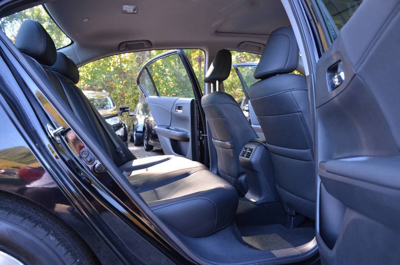 Used 2017 Honda Accord EX-L image 14