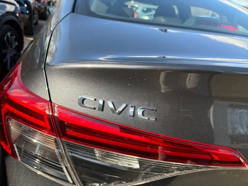 Used 2024 Honda Civic Sport image 9