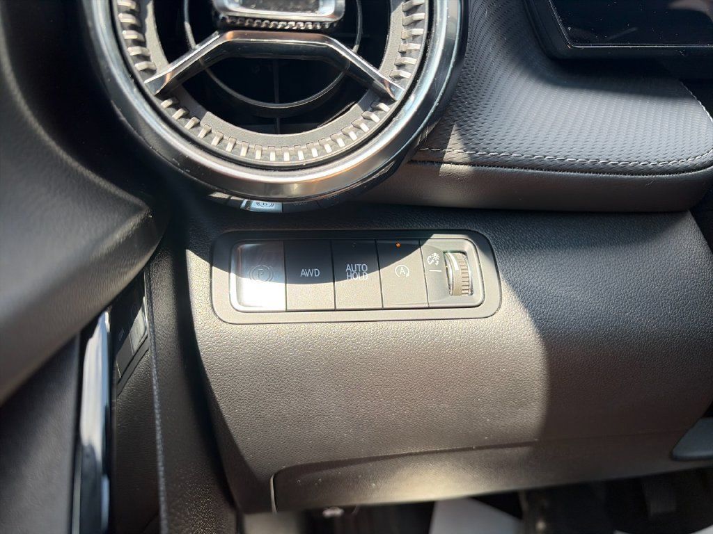 Used 2025 Chevrolet Equinox LT AWD/4WD image 33