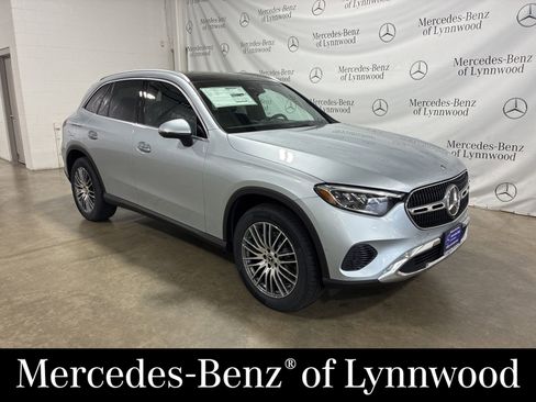 New 2026 Mercedes-Benz GLC 300 4MATIC image 1