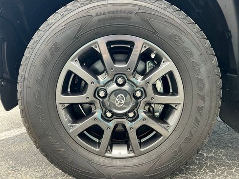 Used 2021 Toyota Tundra SR5 image 23