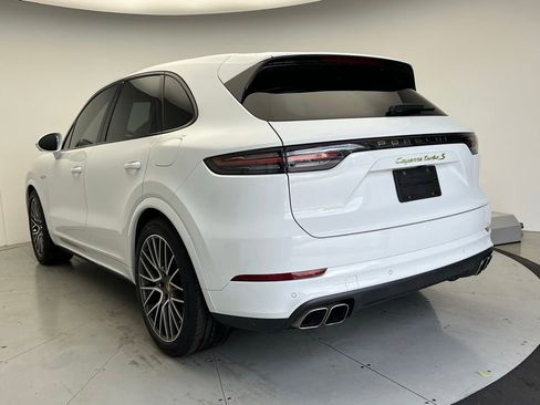 Certified 2023 Porsche Cayenne Turbo S AWD/4WD image 3