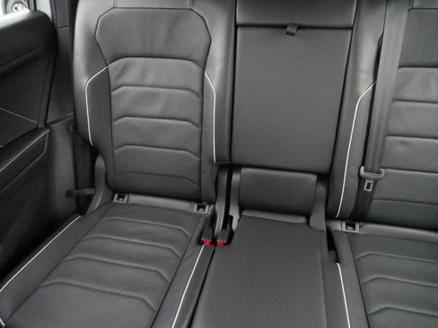 Certified 2024 Volkswagen Tiguan SEL R-Line image 12