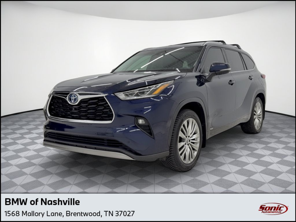 Used 2022 Toyota Highlander Platinum AWD/4WD image 1