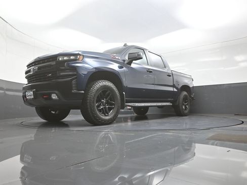 Used 2020 Chevrolet Silverado 1500 LT Trail Boss AWD/4WD image 11