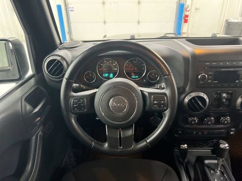 Used 2017 Jeep Wrangler Unlimited Sport w/ Quick Order Package 24S AWD/4WD image 11