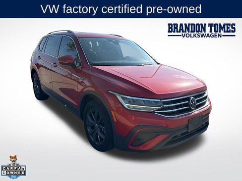 Used 2023 Volkswagen Tiguan SE FWD image 1