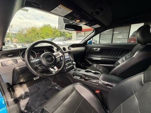 Used 2020 Ford Mustang Premium image 21