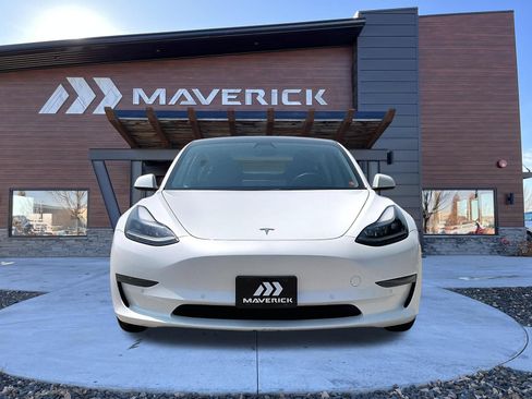 Used 2021 Tesla Model 3 Standard Range Plus RWD image 2