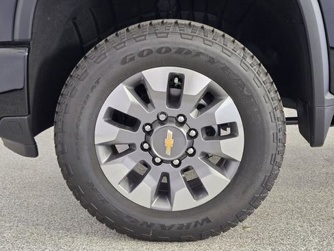 New 2026 Chevrolet Silverado 2500 Custom w/ Custom Value Package AWD/4WD image 13