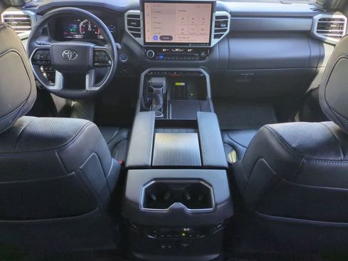 Used 2023 Toyota Sequoia Platinum image 16