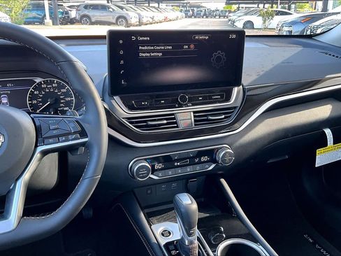 Certified 2025 Nissan Altima 2.5 SR w/ SR Premium Package FWD image 7