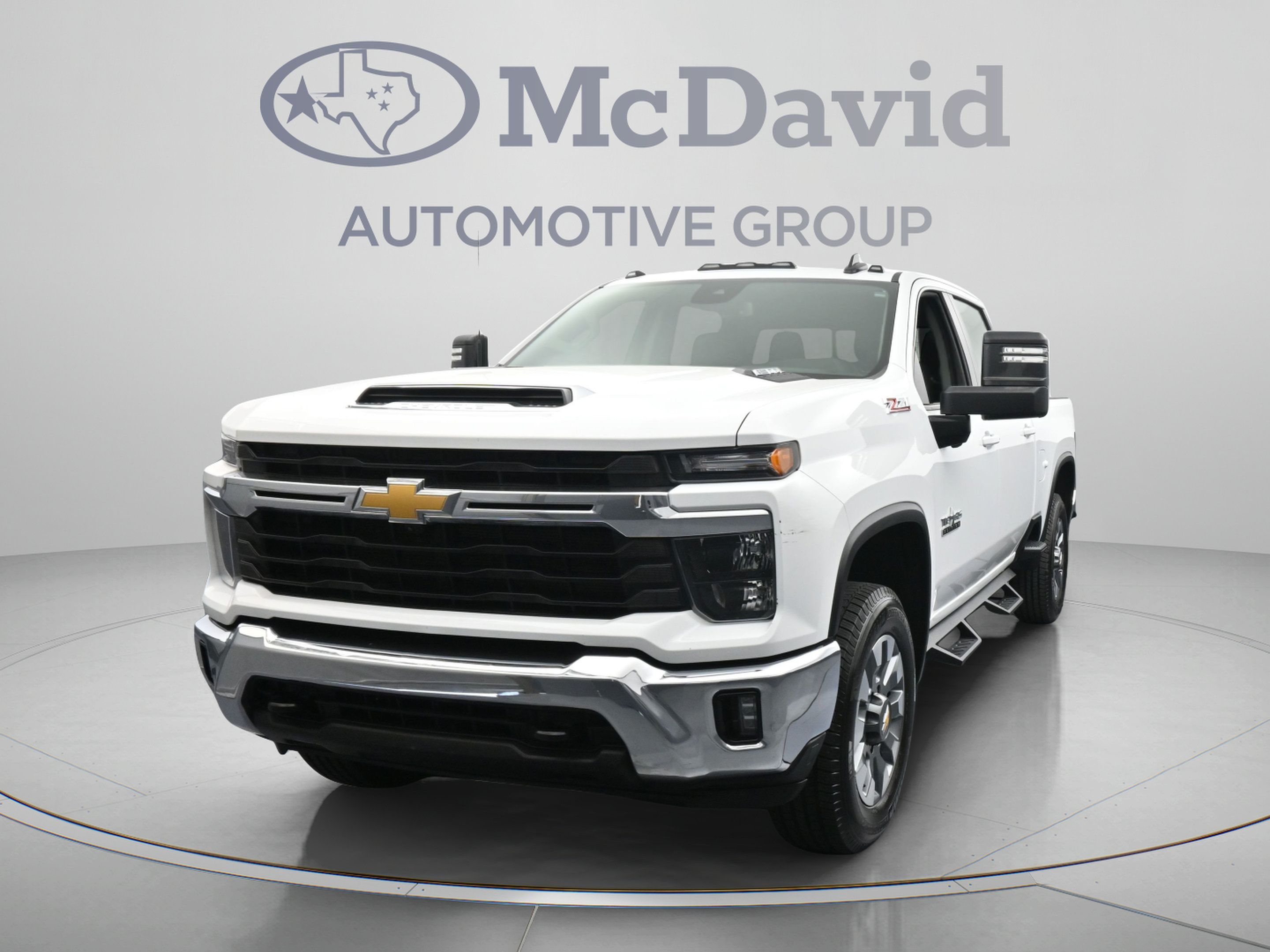 Used 2024 Chevrolet Silverado 2500 LT w/ Texas Edition AWD/4WD image 4