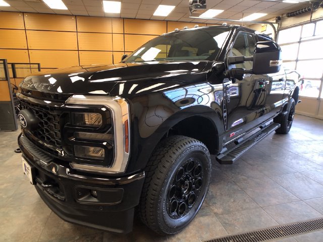 New 2027 Ford F350 Lariat w/ Black Appearance Package AWD/4WD image 3