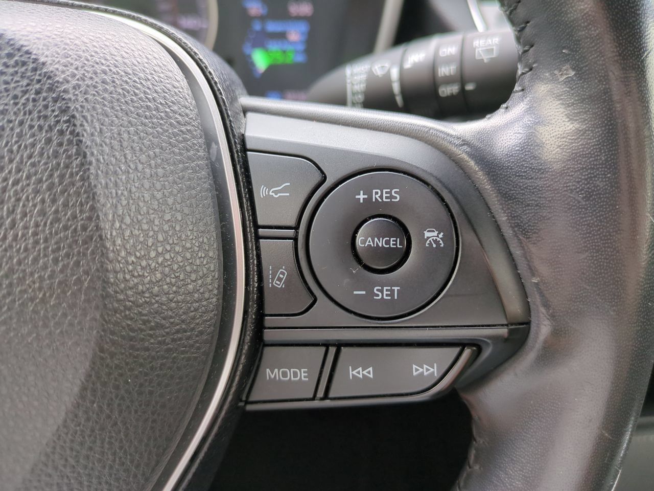 Used 2019 Toyota Corolla SE w/ Carpet Mat Package FWD image 24