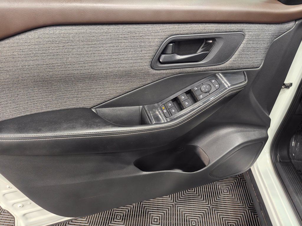Used 2021 Nissan Rogue S AWD/4WD image 41