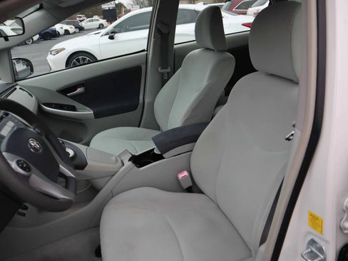 Used 2010 Toyota Prius Two image 2