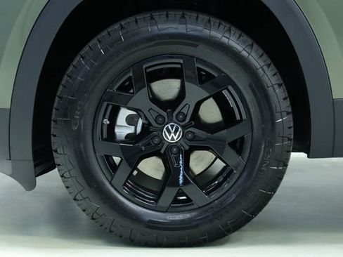New 2026 Volkswagen Atlas Peak Edition AWD/4WD image 8
