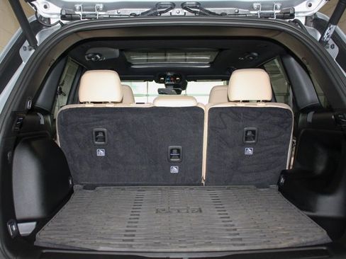 Certified 2025 Jeep Grand Cherokee Limited w/ Black Appearance Package image 7