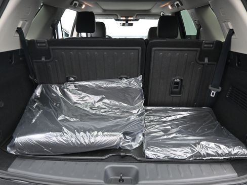 New 2026 Nissan Pathfinder Platinum FWD image 19