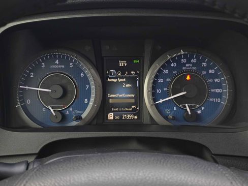 Used 2019 Toyota Sienna Limited Premium image 25