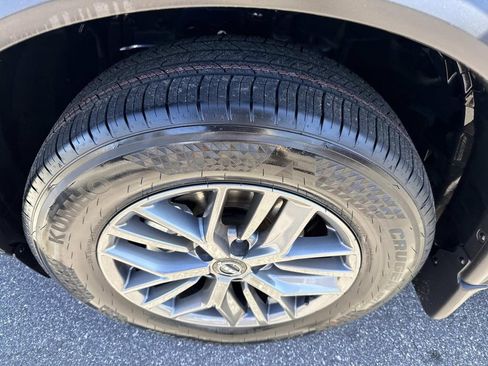 Used 2022 Nissan Rogue S image 12