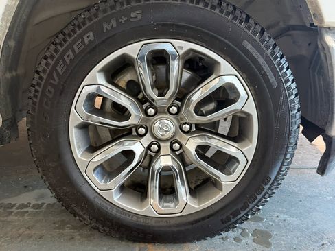 Used 2020 RAM 1500 Laramie image 11