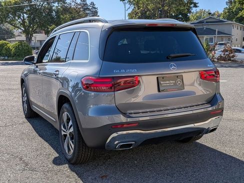Certified 2026 Mercedes-Benz GLB 250 4MATIC image 8