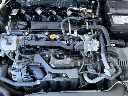 Used 2025 Toyota Corolla LE FWD image 32