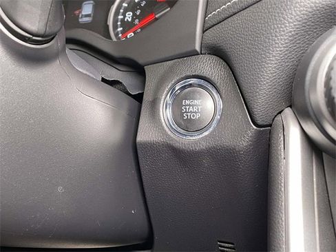 Used 2021 Toyota RAV4 XLE w/ Convenience Package image 40