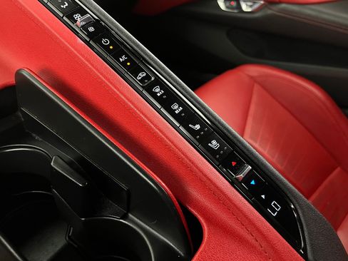 Used 2021 Chevrolet Corvette Stingray Preferred Cpe w/ 2LT image 22