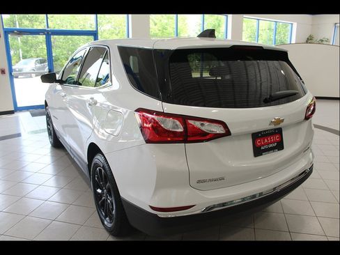 Used 2020 Chevrolet Equinox LT AWD/4WD image 7