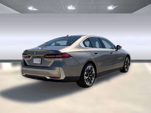 New 2026 BMW 530i w/ Premium Package RWD image 8