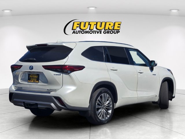 Used 2021 Toyota Highlander Platinum AWD/4WD image 4
