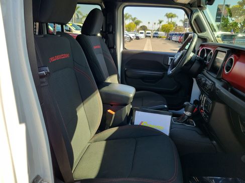 Certified 2020 Jeep Gladiator Rubicon AWD/4WD image 23