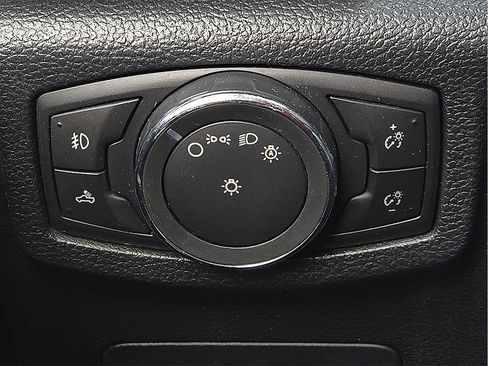 Used 2015 Ford F150 Lariat image 17