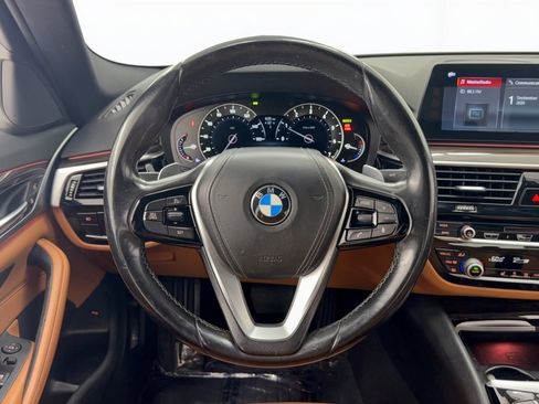 Used 2017 BMW 530i RWD image 10