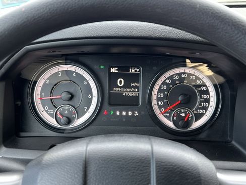 Used 2024 RAM 1500 Classic SLT image 15