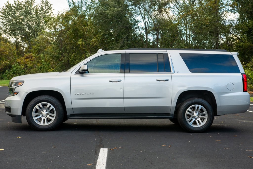 Used 2020 Chevrolet Suburban LT AWD/4WD image 3