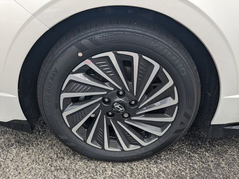 New 2025 Hyundai Sonata SEL image 11