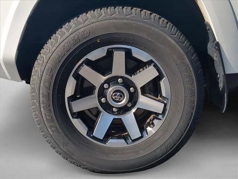 Used 2024 Toyota 4Runner TRD Off-Road AWD/4WD image 21
