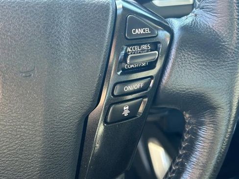 Used 2023 Nissan Frontier SV w/ SV Convenience Package image 11