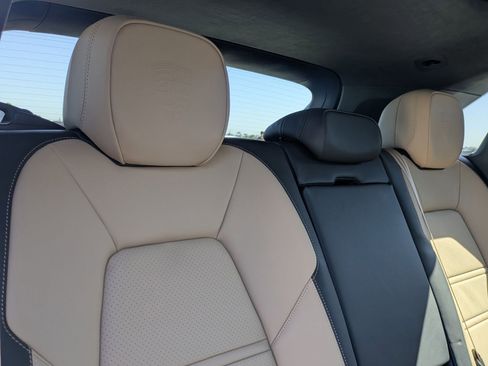 New 2025 Porsche Cayenne Turbo image 24