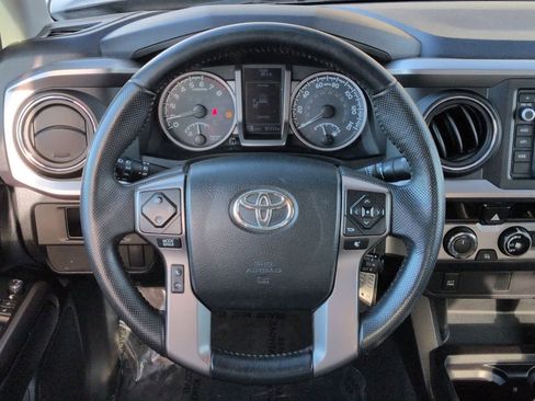 Used 2016 Toyota Tacoma TRD Off-Road image 23
