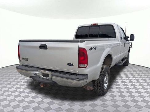 Used 2004 Ford F350 XL image 3