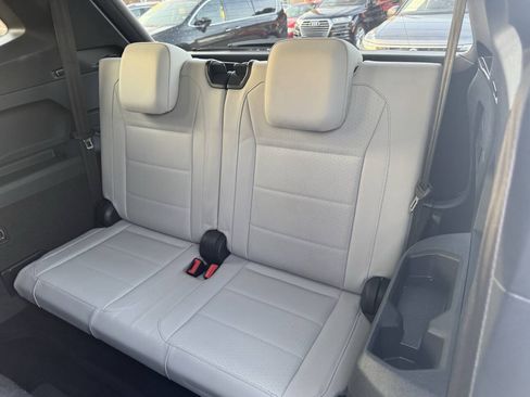 Used 2021 Volkswagen Tiguan SE R-Line FWD image 22
