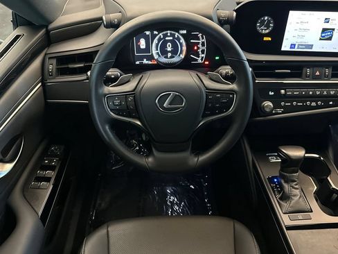 Certified 2025 Lexus ES 350 w/ Accessory Package (Z2) FWD image 14