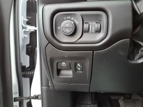 New 2026 RAM 1500 Big Horn AWD/4WD image 16