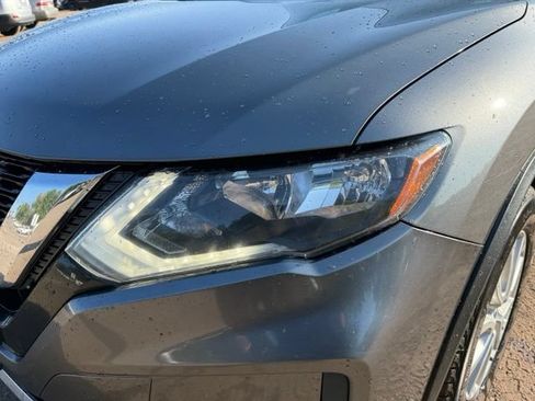 Used 2017 Nissan Rogue SV AWD/4WD image 8