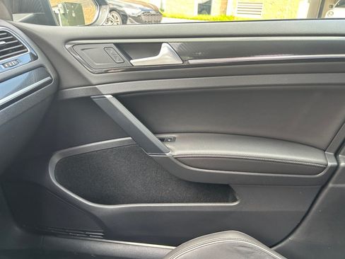 Used 2019 Volkswagen Golf R 4-Door AWD/4WD image 31